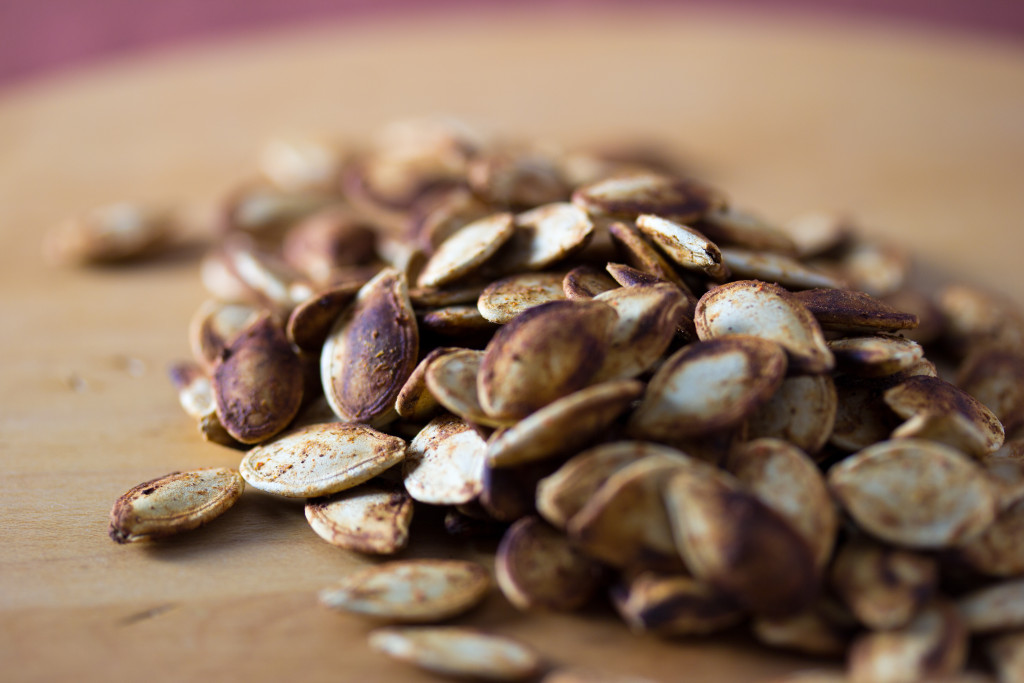 Roasted_Spiced_Pumpkin_Seeds_(6392360645)